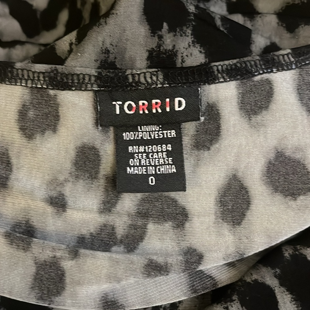 Torrid Leopard Print Drop Front Fitted Dress Size… - image 8
